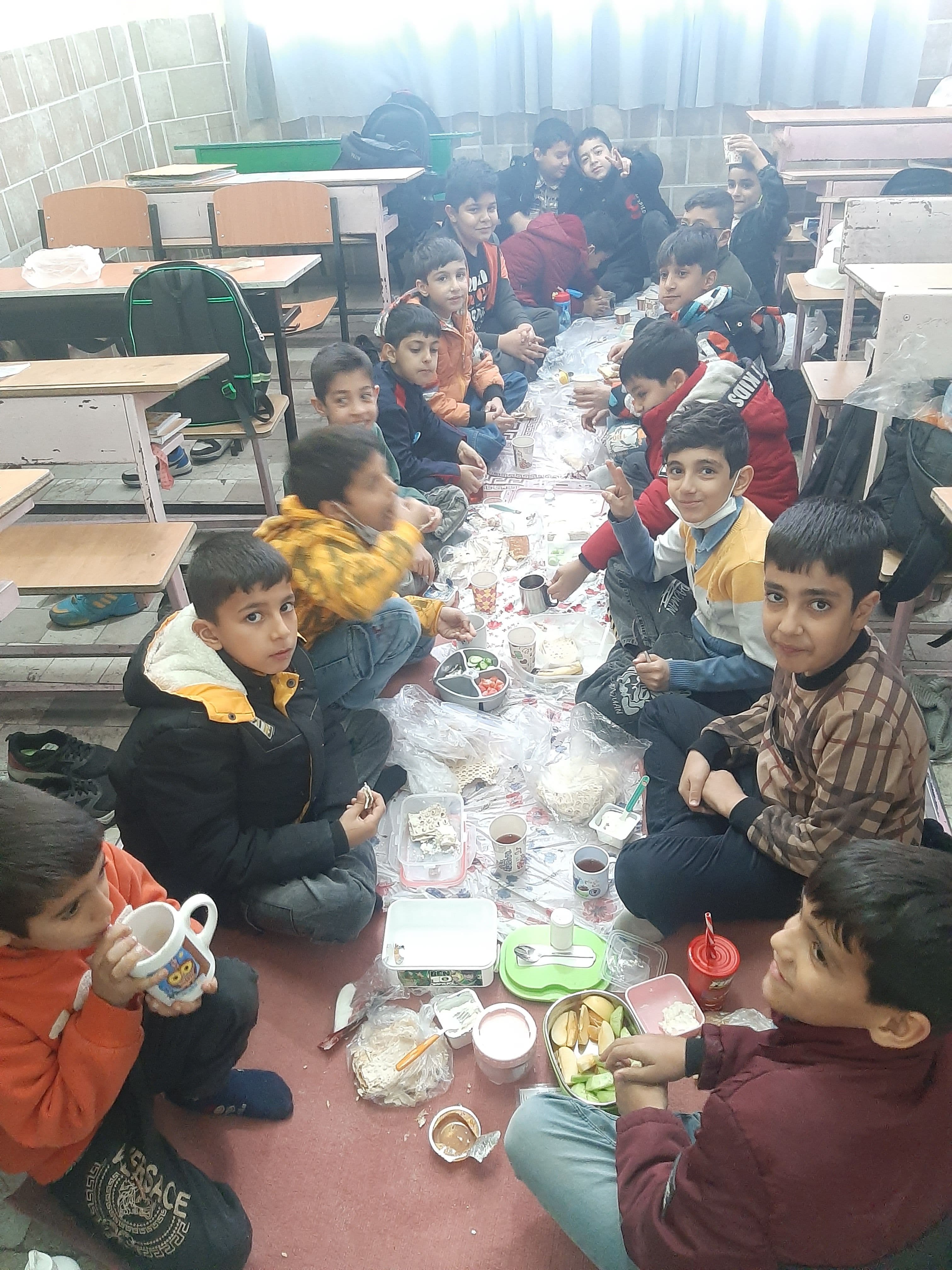      درس همکاری ورعایت مقررات کتاب مطالعات با صبحانه خوشمزه